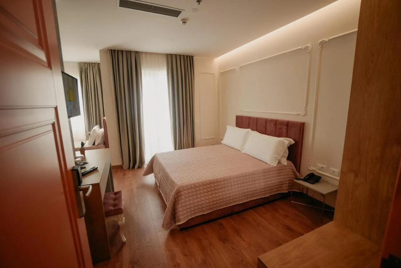 Martiness Hotel Durrës